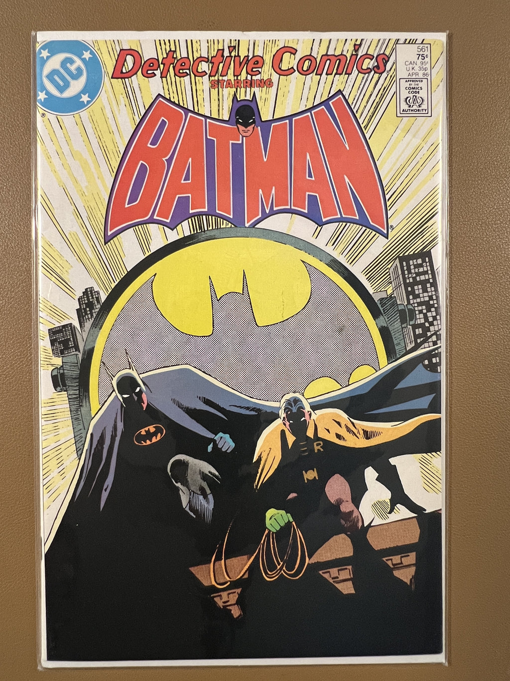 DETECTIVE COMICS #561 (1986)