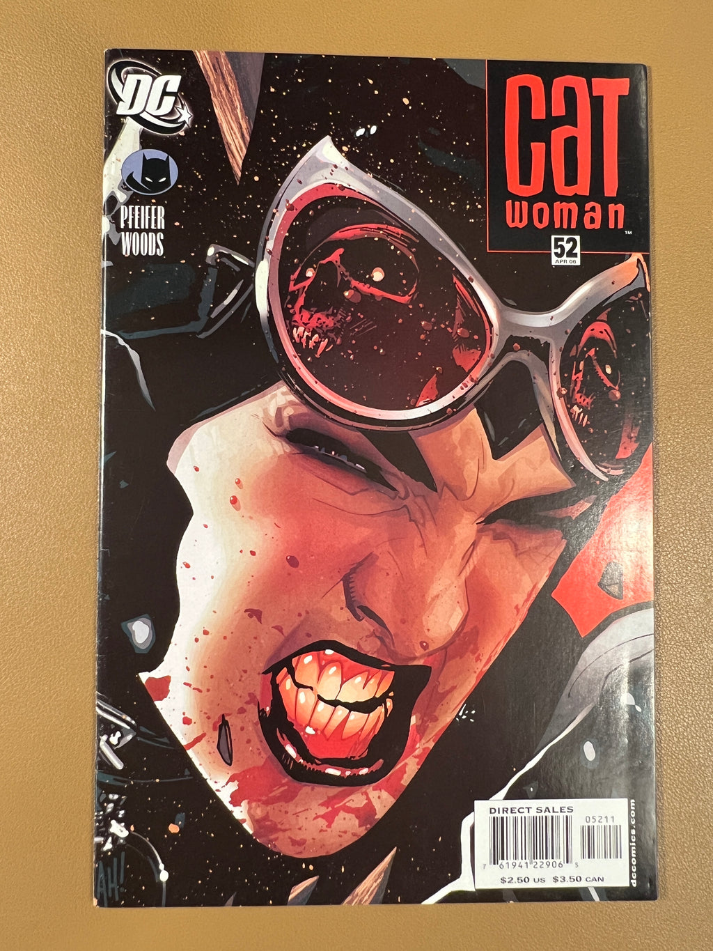 CATWOMAN #52 (2006)