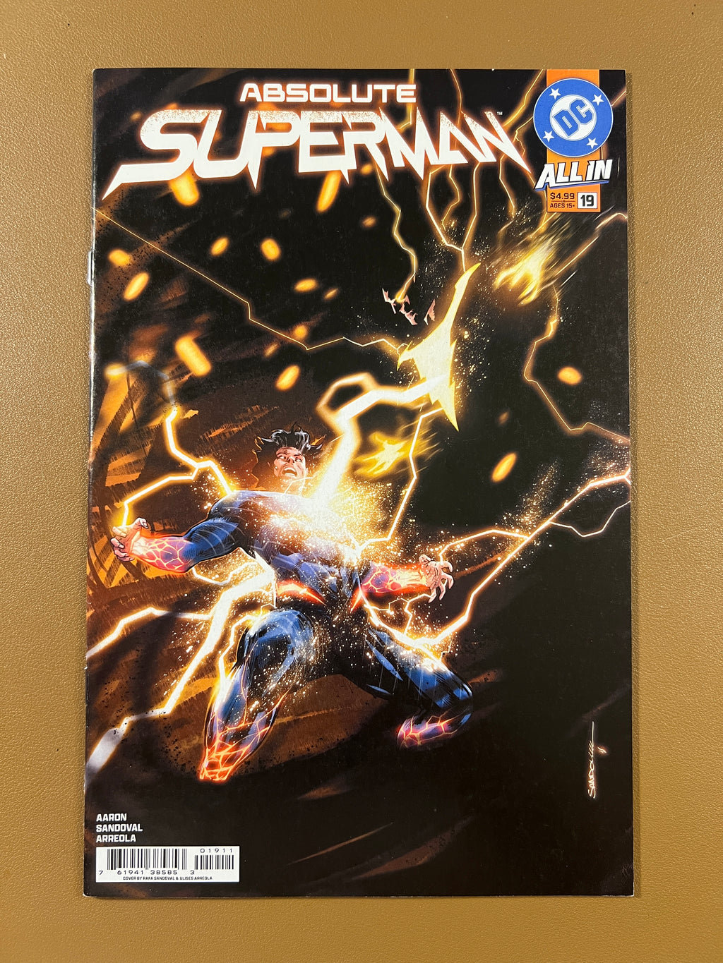 Absolute Superman #19